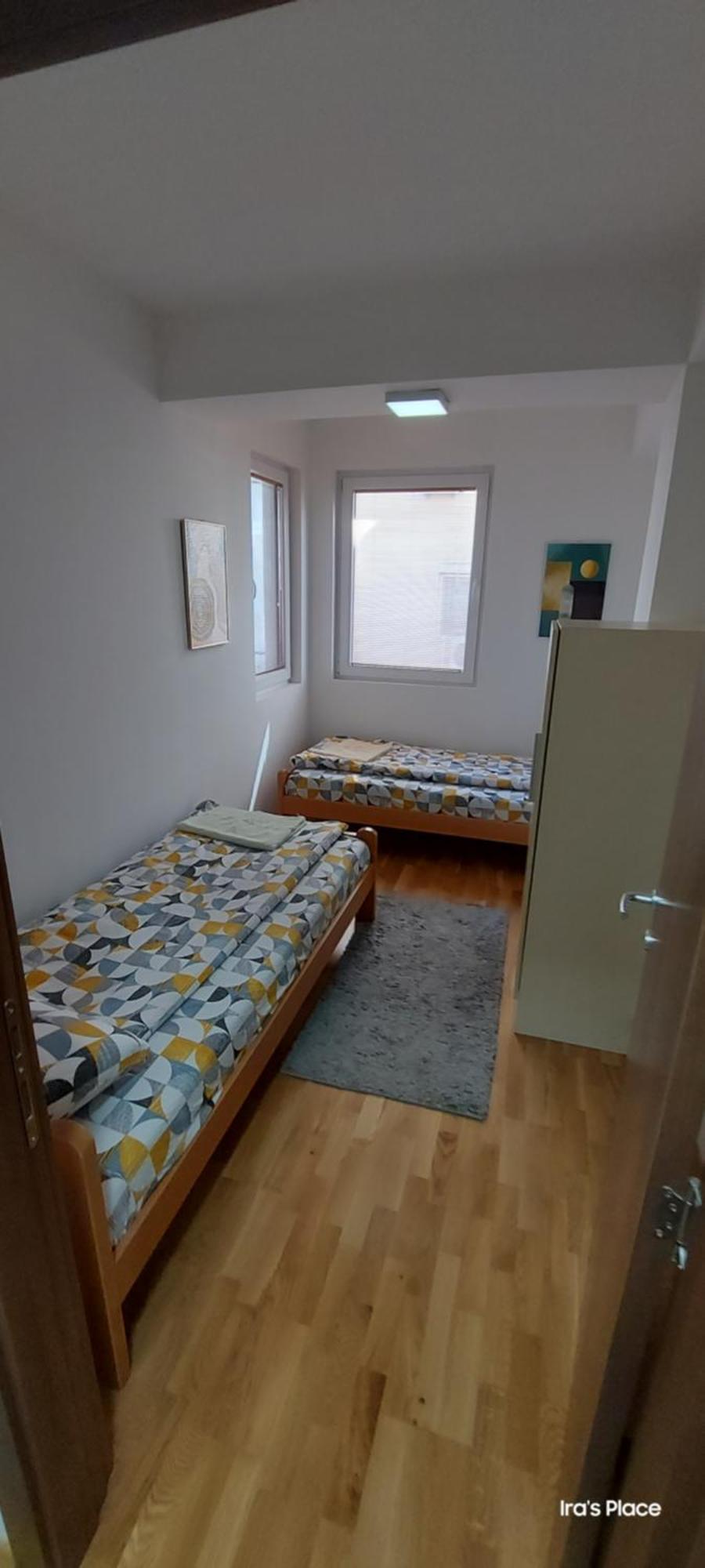 Ira'S 2 Bedroom Central Place With Private Parking Skopje Bagian luar foto